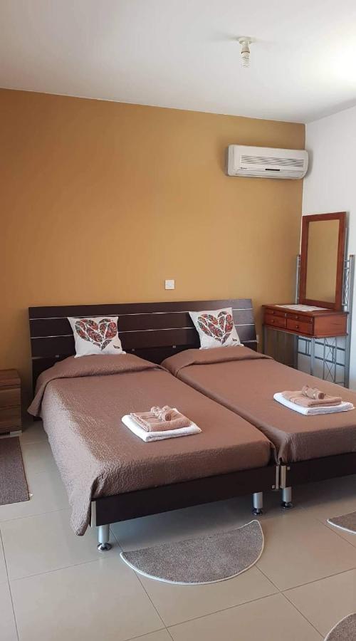 Andris Apartment Paralimni Exterior foto